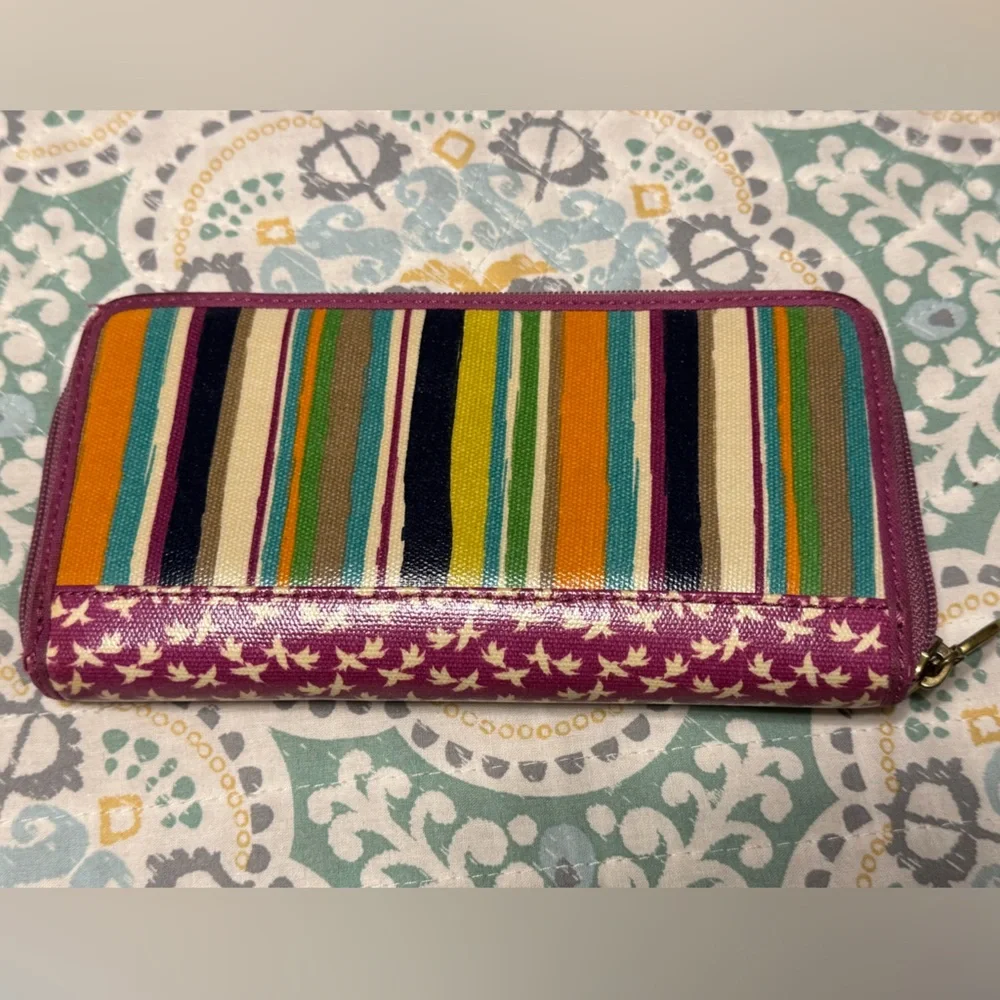 Fossil Multicolor Striped Zip Around Wallet - Picture 4 of 7